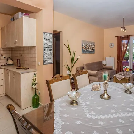 Daire Alkithea, Cozy With Amazing Sea View *