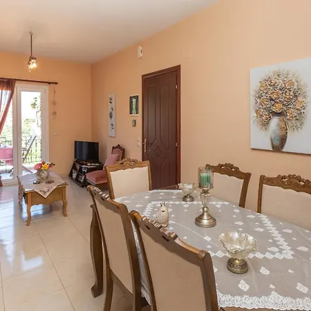 Alkithea, Cozy With Amazing Sea View Daire