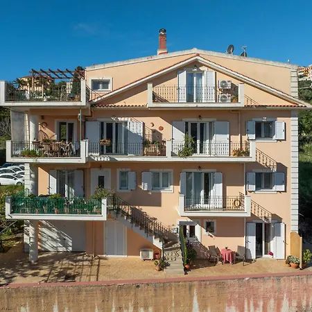 Апартаменты Alkithea, Cozy With Amazing Sea View Аргостолион